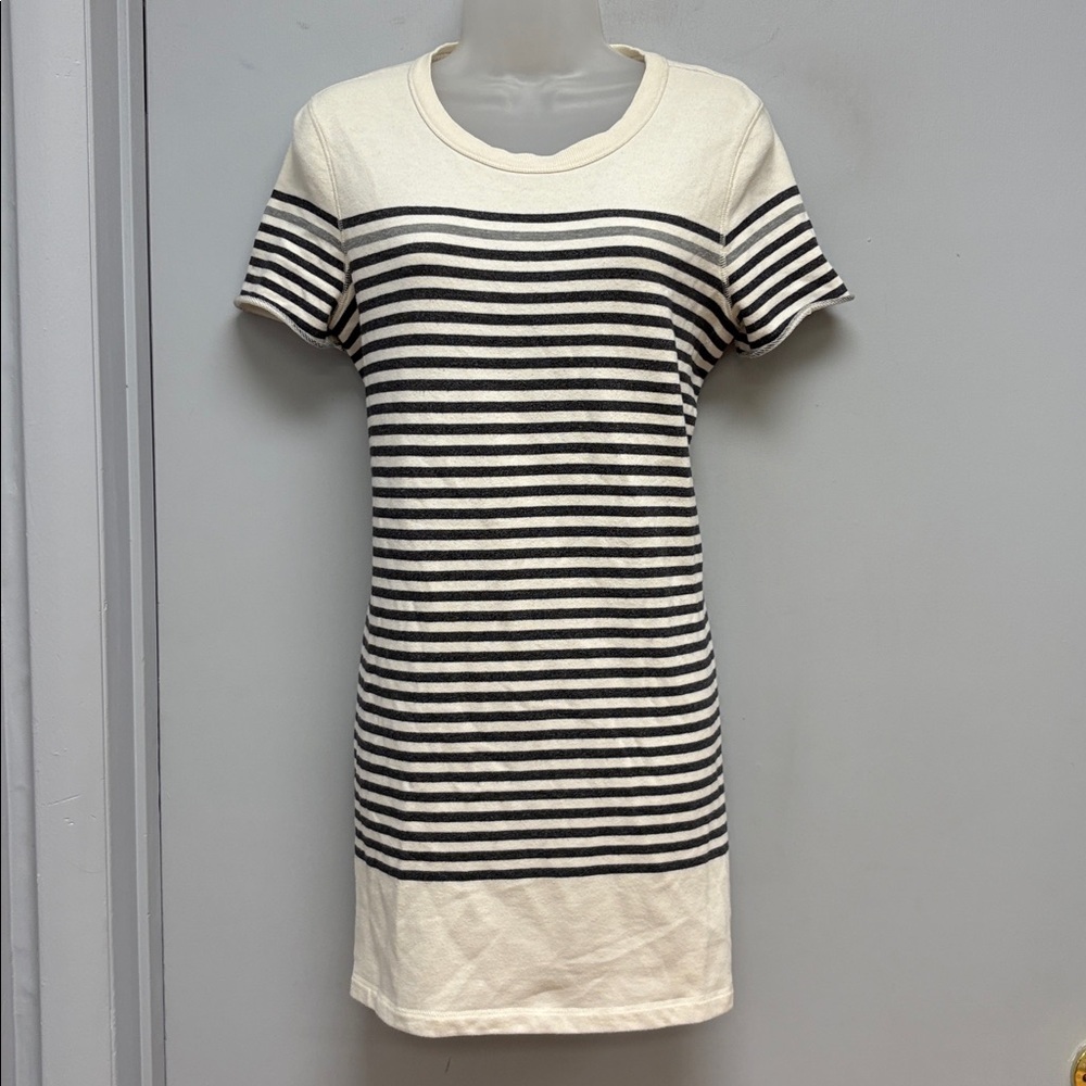 BCBGMAXAZRIA Striped Knit Short Sleeve Dress – Size M